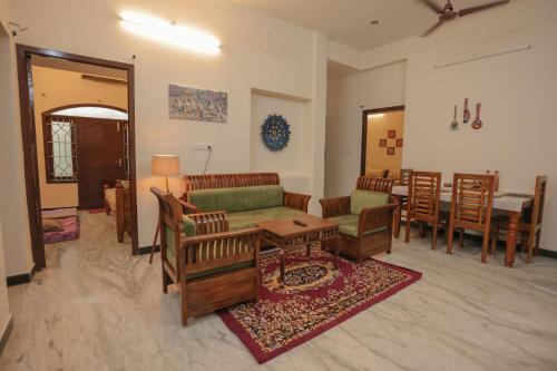 Comfy 2BHK Near Rock Beach