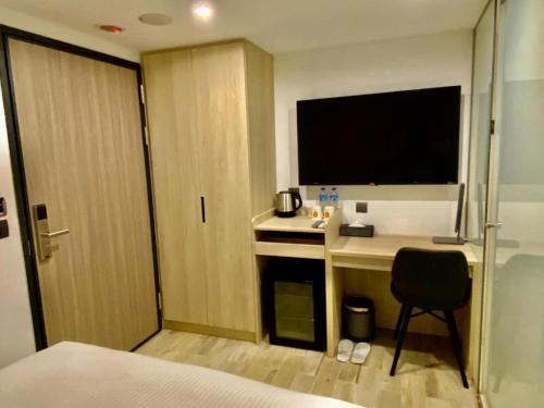 room detail thumbnail 0
