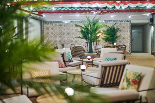 Hesperia Sevilla - image 7