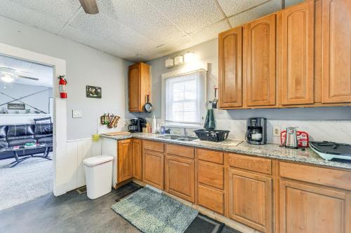 Pet-Friendly North Carolina Abode - Deck and Hot Tub in Concord, USA