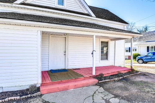 Pet-Friendly North Carolina Abode - Deck and Hot Tub