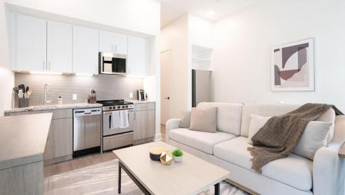 Landing Modern Apartment with Amazing Amenities ID5790X46 in Birmingham, USA