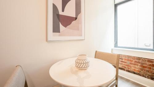Landing Modern Apartment with Amazing Amenities ID5790X46 in Birmingham, USA