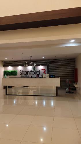J Studio - Fast WiFi, 55 UHD TV with Netflix & Prime Video, Free Pool Access, Silang (photo 8)