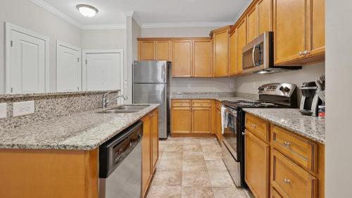 Landing Modern Apartment with Amazing Amenities ID7187X91 in Greensboro, USA