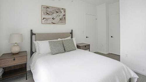 Landing - Modern Apartment with Amazing Amenities ID1401X723 in Fort Lauderdale, USA