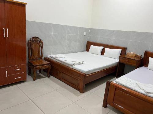 2 queen beds