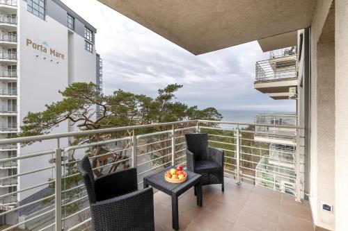 One-Bedroom Apartment image 8
