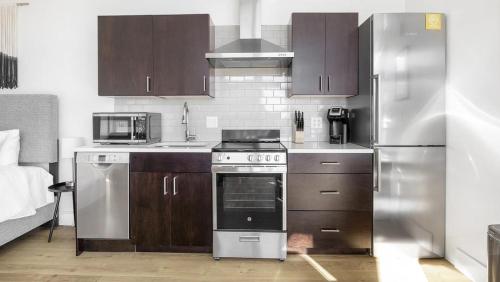 Landing - Modern Apartment with Amazing Amenities ID1401X734 in Denver, USA