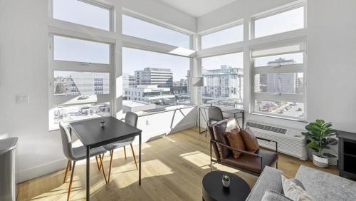 Landing - Modern Apartment with Amazing Amenities ID1401X734 in Denver, USA
