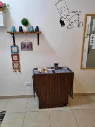 設施, Cute Studio near Yad Vashem. FREE street parking in 西山腰