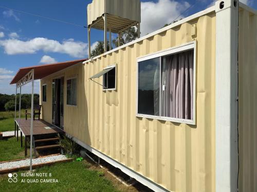 . Casa Container Amarela