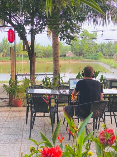 Laoxao Lakeview Homestay - 정원