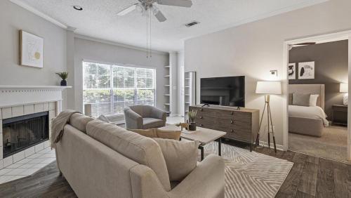 Landing Modern Apartment with Amazing Amenities ID9147X63 in Birmingham, USA