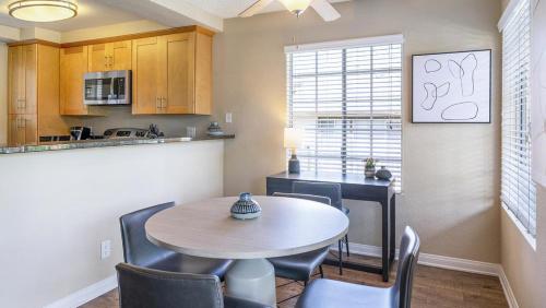 Landing Modern Apartment with Amazing Amenities (ID9448X47) in Chino Hills