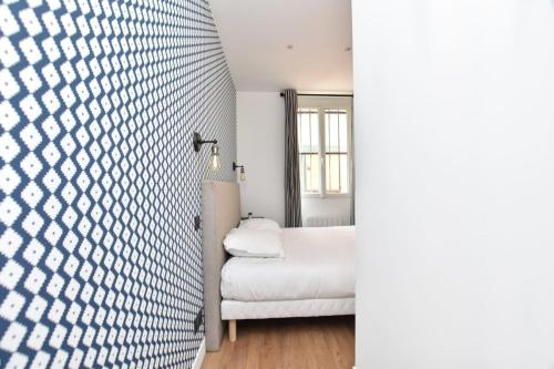 Renovated 2BD apartment in Parc Belleville - image 3