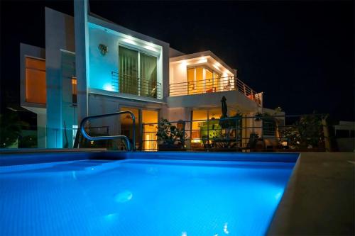 Panoramic Ocean View, Private Pool, Indoor Jacuzzi