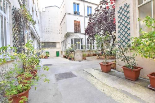 Modern 3BD for 8 guests in Bastille Voltaire - image 2
