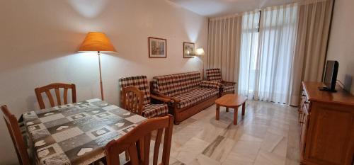 One-Bedroom Apartment image 10