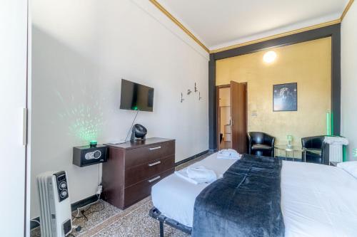 Genova La Fortuna Roomy Apt & Panoramic Balcony