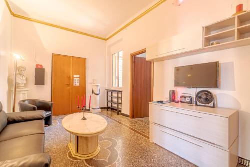Genova La Fortuna Roomy Apt & Panoramic Balcony, Janov (fotografie 5)