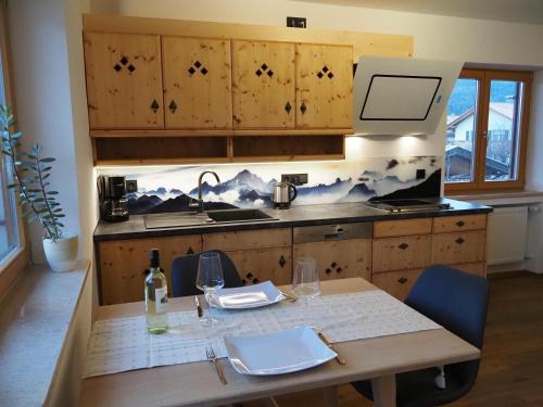 Apartment 1 with Mountain View