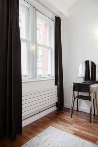 2 Bed Northern Quarter Loft Conversion City Centre, Manchester (photo 7)