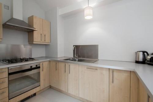 2 Bed Northern Quarter Loft Conversion City Centre, Manchester (photo 11)