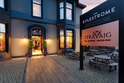 Hotel Kylestrome Bar & Grill - image 4