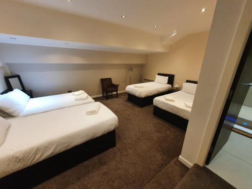 The Famous Floor Sleeps 26 And Group Acc Sleeps30 - Photo 2