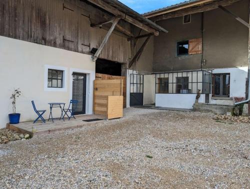 Logement - Studio independant a Perouges in Perouges