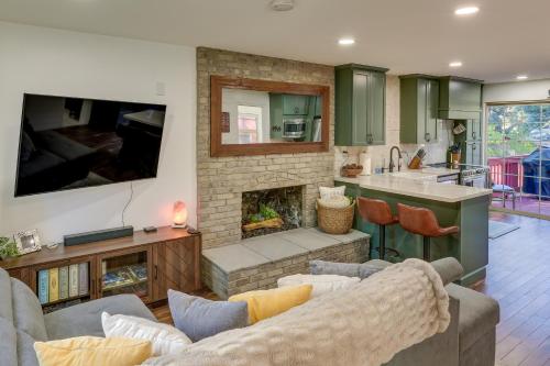 Cozy Wrightwood Cabin Family and Pet Friendly! in Wrightwood, USA