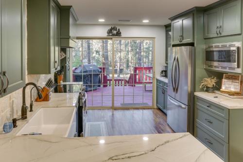 Cozy Wrightwood Cabin Family and Pet Friendly! in Wrightwood (CA)