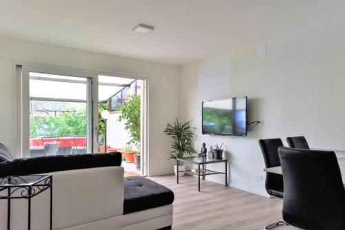 2 bedrooms, 3 beds