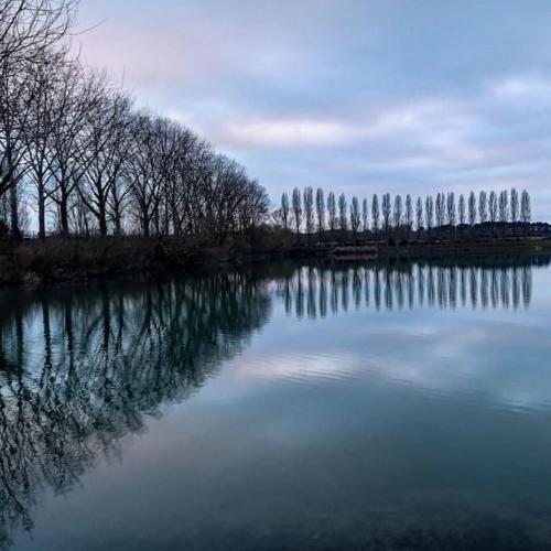 Holiday home at the edge of La Seine near Giverny