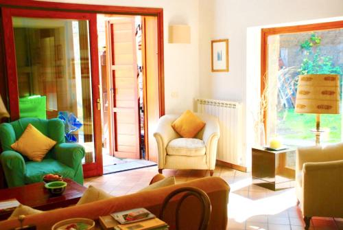 . 4 bedrooms appartement with terrace and wifi at Barbarano Romano