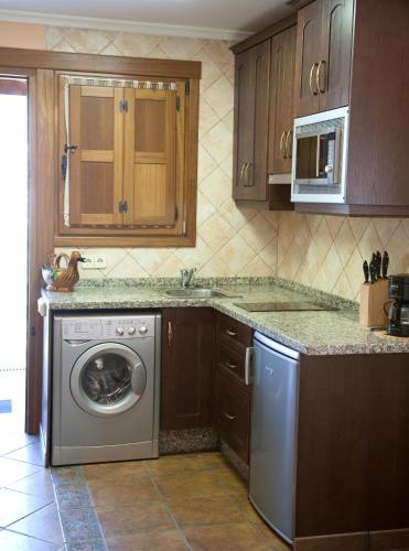 Apartamentos Valdecarzana Senda del Oso in 奧維耶多