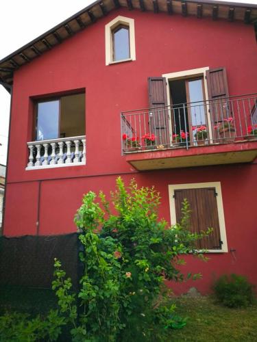 . Refined apartment with jacuzzi in Sant'Ippolito, 110 sqm