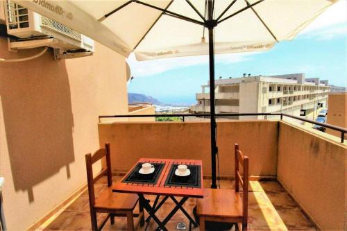 One bedroom appartement with jacuzzi terrace and wifi at Vicar