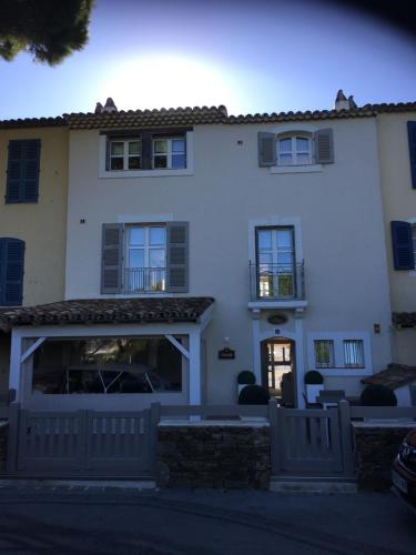 VILLA DE LUXE A PORT GRIMAUD VILLA DE LUXE A PORT GRIMAUD