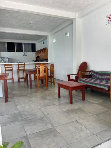 Cocina, Sun Breeze Hotel in El Remate