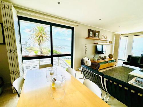 74 on Marine - Apartment 303 in เฮอร์มานัส