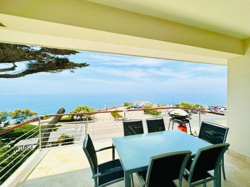 74 on Marine - Apartment 303 in เฮอร์มานัส