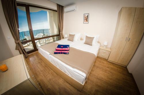Two-Bedroom Apartment with Balcony (4 Adults + 2 Children) image 10