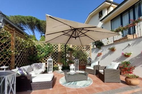VILLA ROSA LUCIA Luxury&Relax- Apartment with PRIVATE POOL GARDEN Near Rome