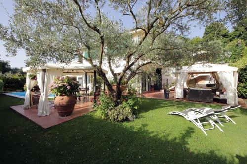 VILLA ROSA LUCIA Luxury&Relax- Apartment with PRIVATE POOL GARDEN Near Rome