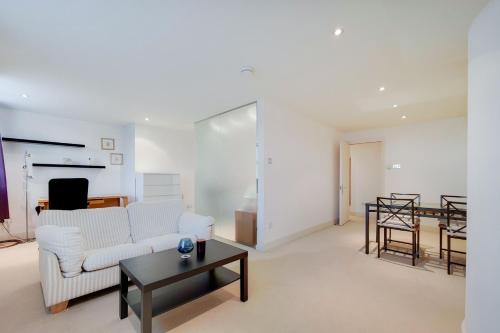 South Kensington - Point West Residences - image 13