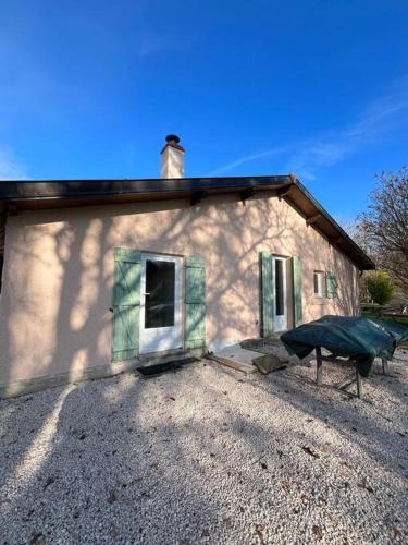 Maison au bord de rivière (Maison au bord de riviere) in Sainte-Marie-sur-Ouche