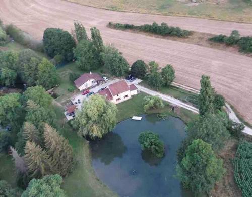 Maison au bord de rivière (Maison au bord de riviere) in Sainte-Marie-sur-Ouche