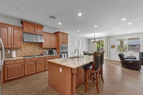 SoCo Desert Edge 4BR/3BA Home With Theater